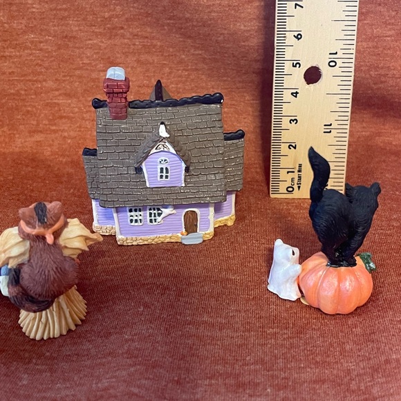 Hallmark and Enesco Haunted House Set (#4). - Picture 3 of 10